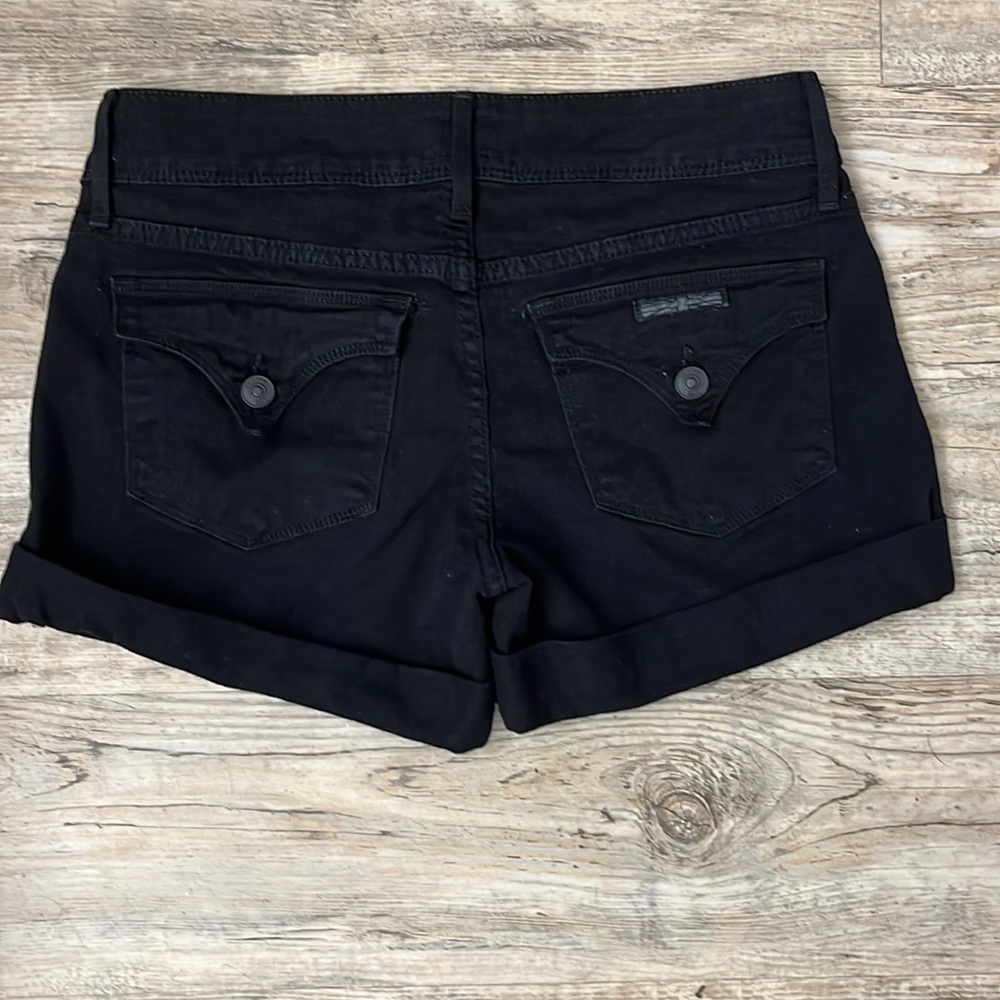HUDSON CROXLEY  MID THIGH SHORT. Jet black Size 25